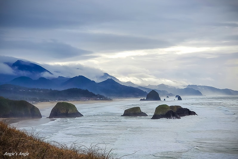 Ecola Beach State Park view on a cloudy day