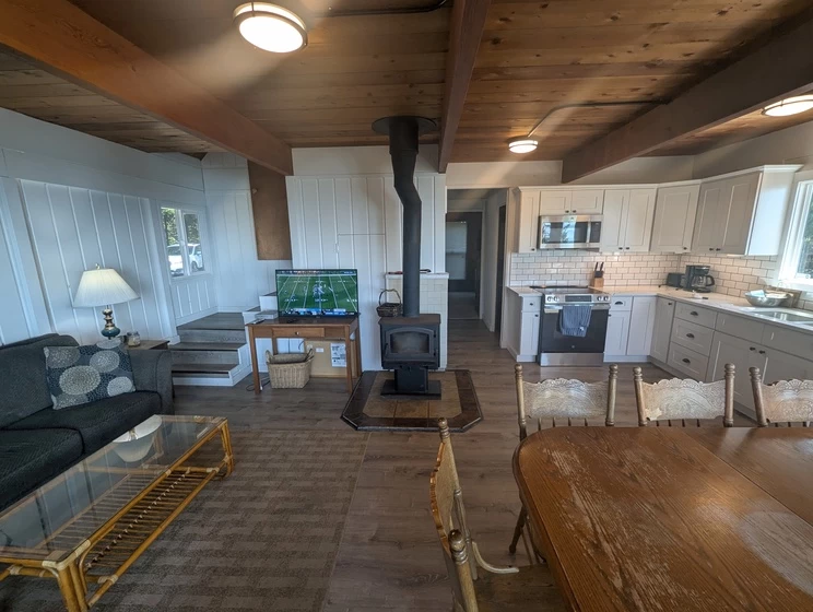 The Cedar House — photo 3