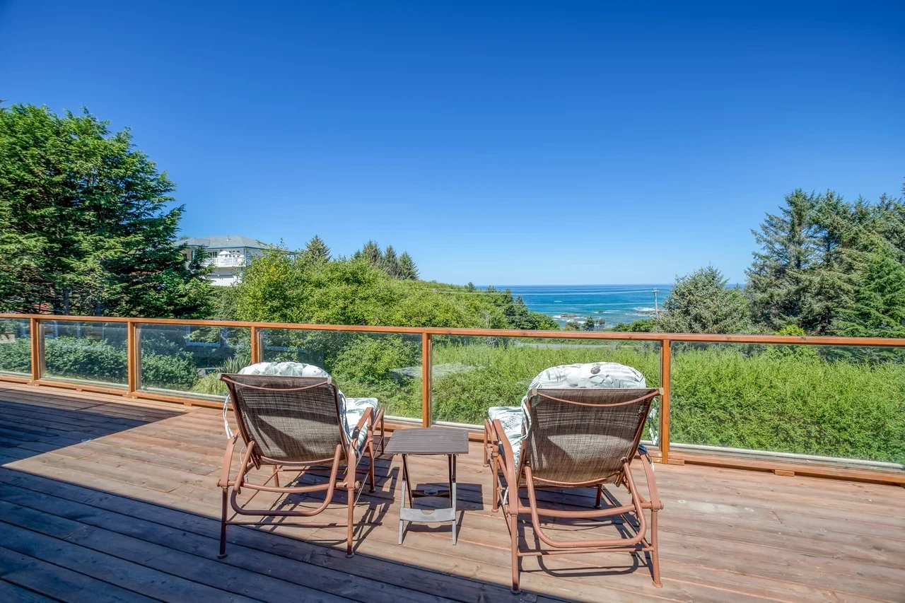 Whale Watch Lookout — photo 1
