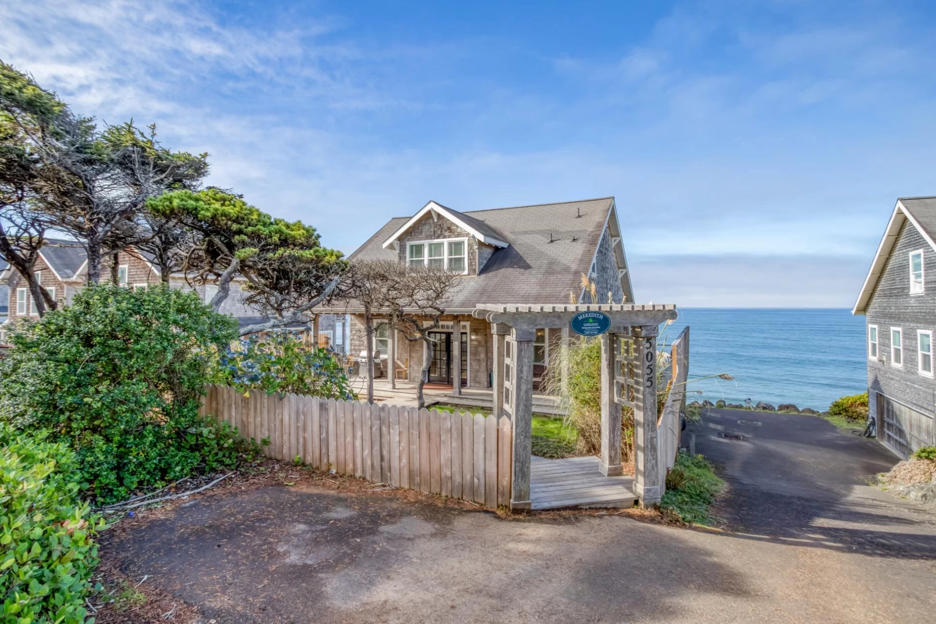SeaGlass Cottage — photo 1