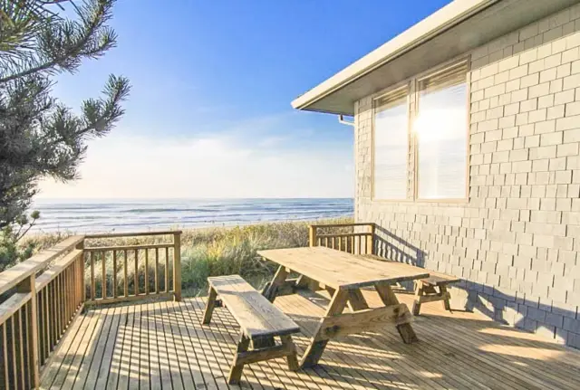 Oceanfront Retreat — photo 1