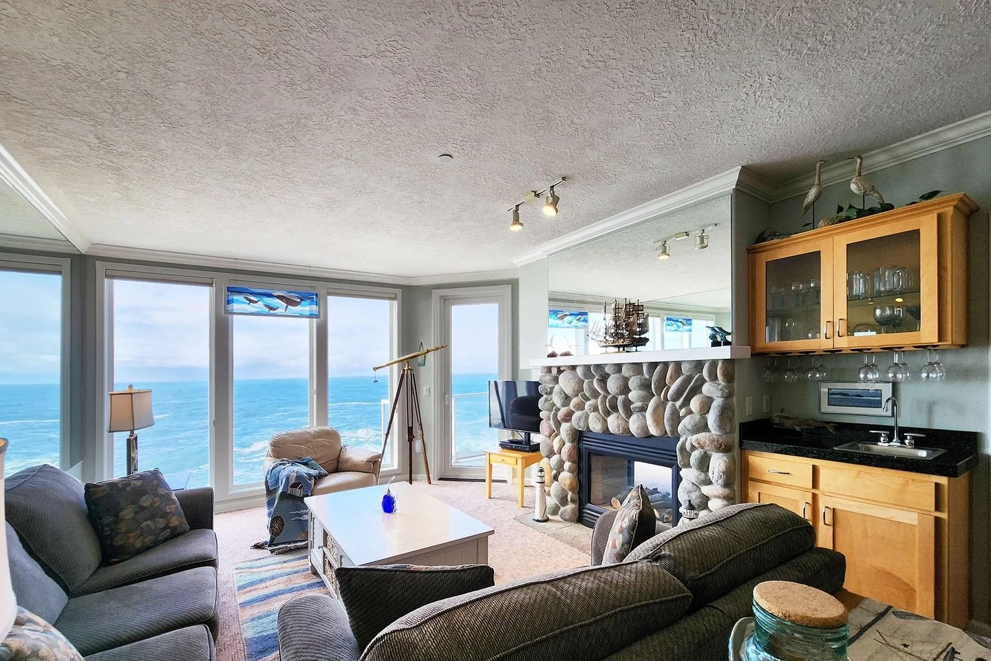 Reflections By The Sea – Oceanfront 3BR Condo — photo 1