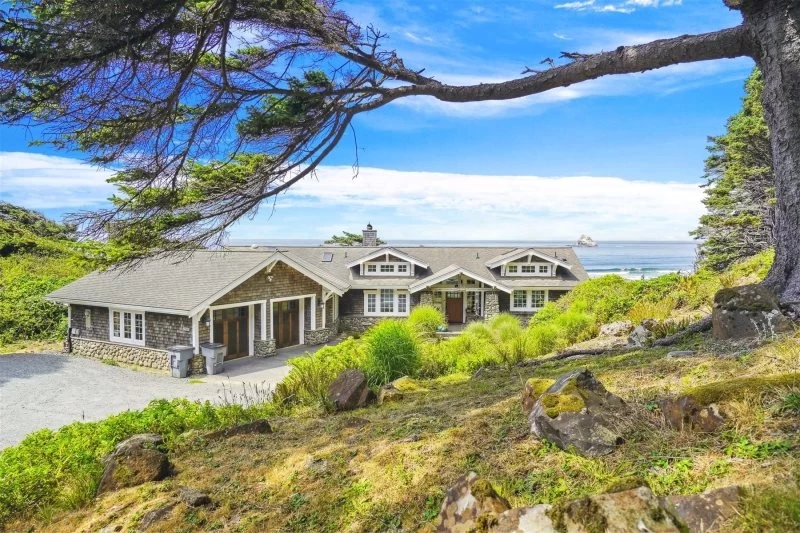 Falcon Cove