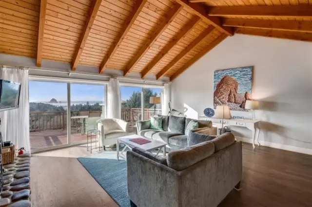 Ocean Villa, Cannon Beach Oregon — photo 1