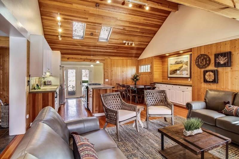 Baker Beach Cottage — photo 4