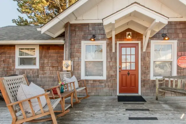 Red Door Cottage — photo 1