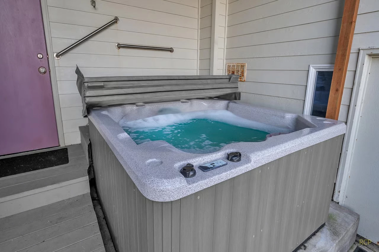 Pirate's Cove — photo 2