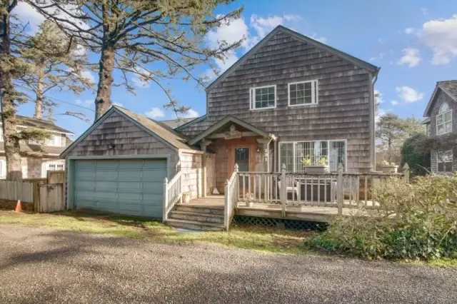 The Walter House — photo 1