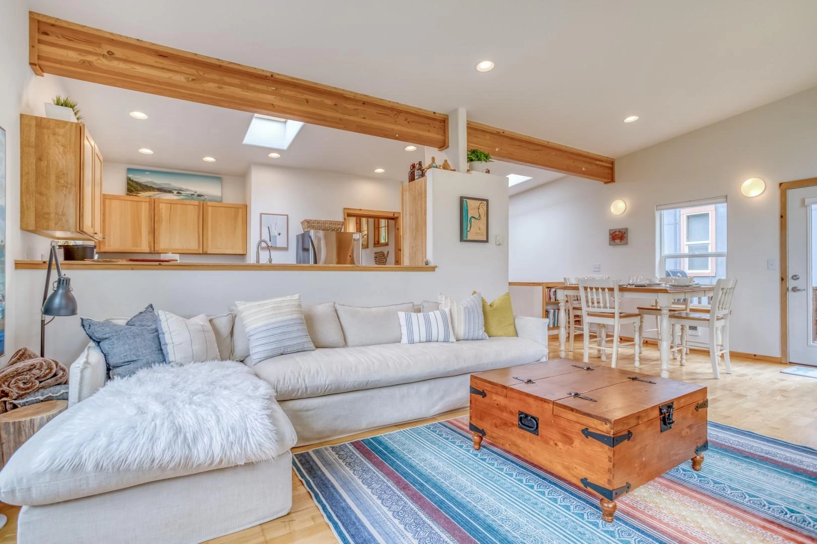 Modern Manzanita Retreat — photo 4