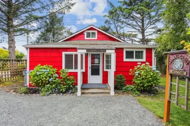 Clark Cabin — photo 1
