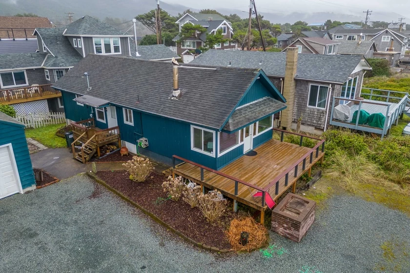Beachside Bungalow — photo 2