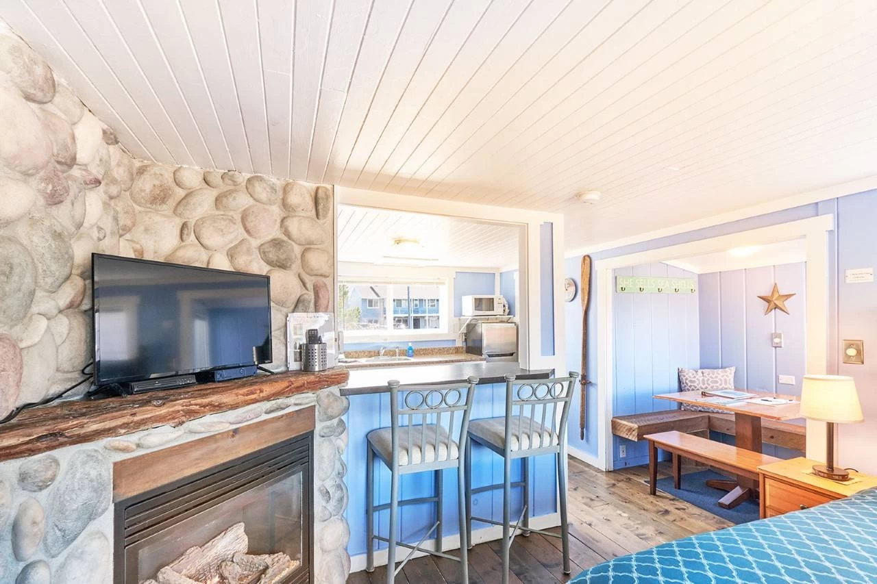 Beachside Bungalow #6 — photo 4