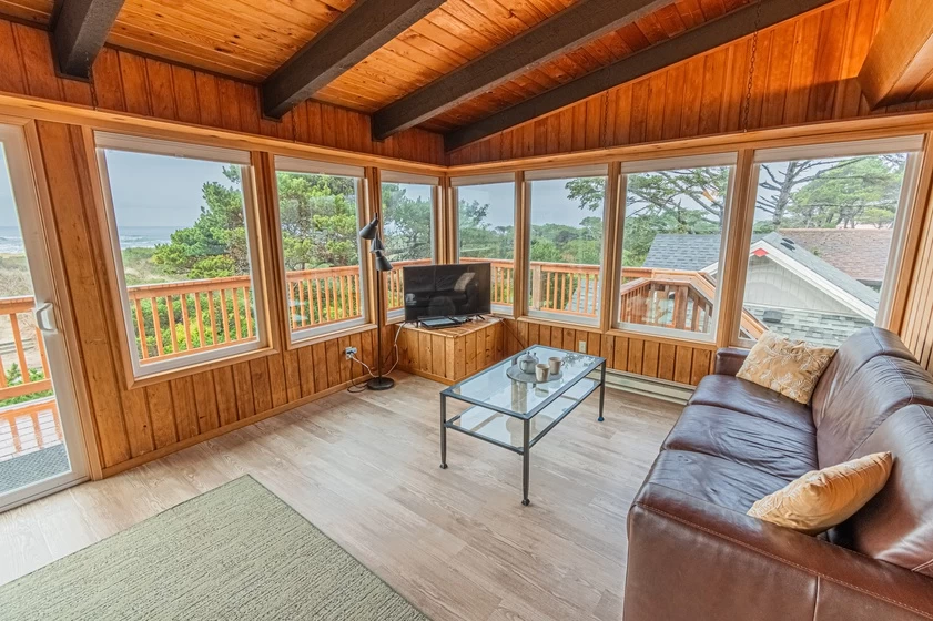 Arnold Beach House — photo 4
