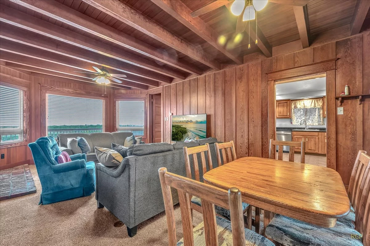 Alan's Beach House — photo 3