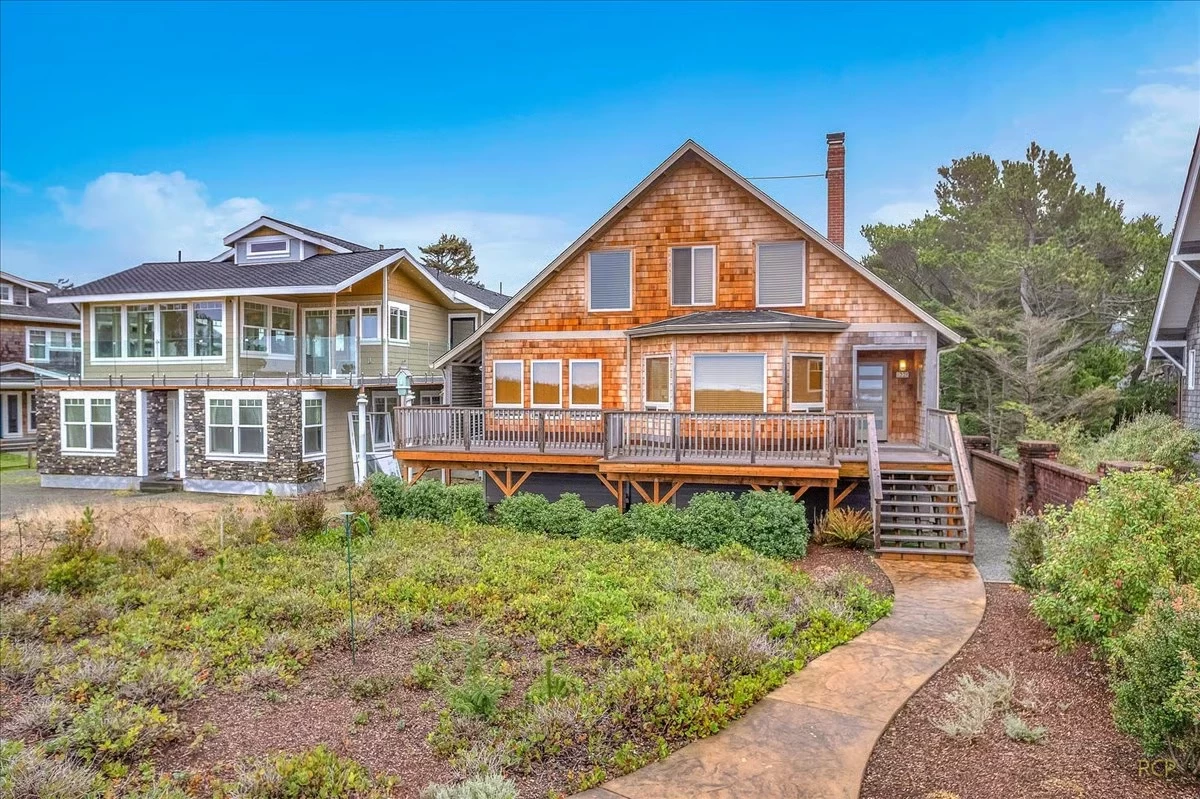 Alan's Beach House — photo 1