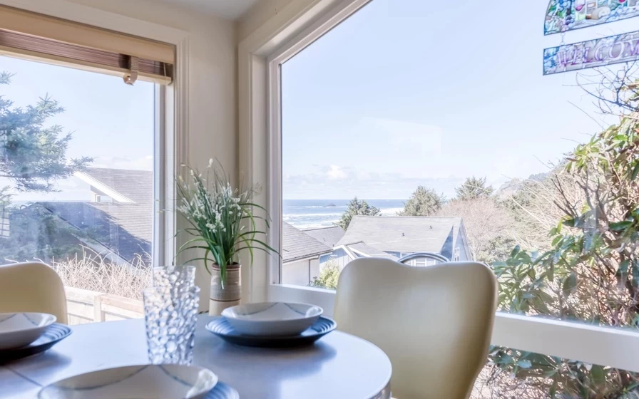 Birds Eye Beach House, Lincoln City — photo 1