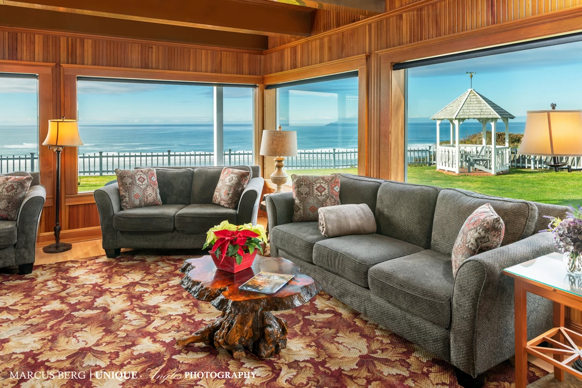 Beach Front Lodge and Loft — photo 4