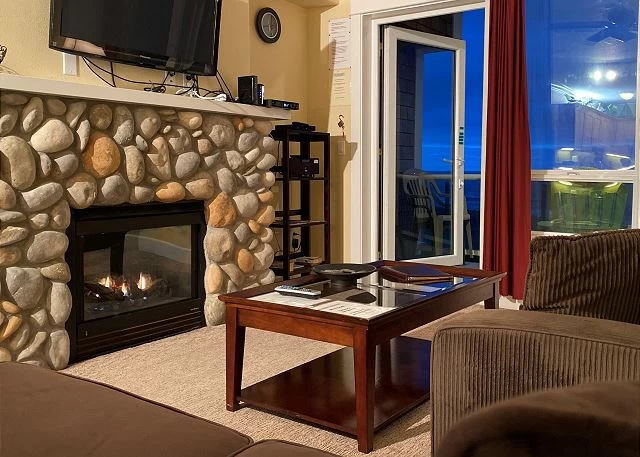 Living room with fireplace
