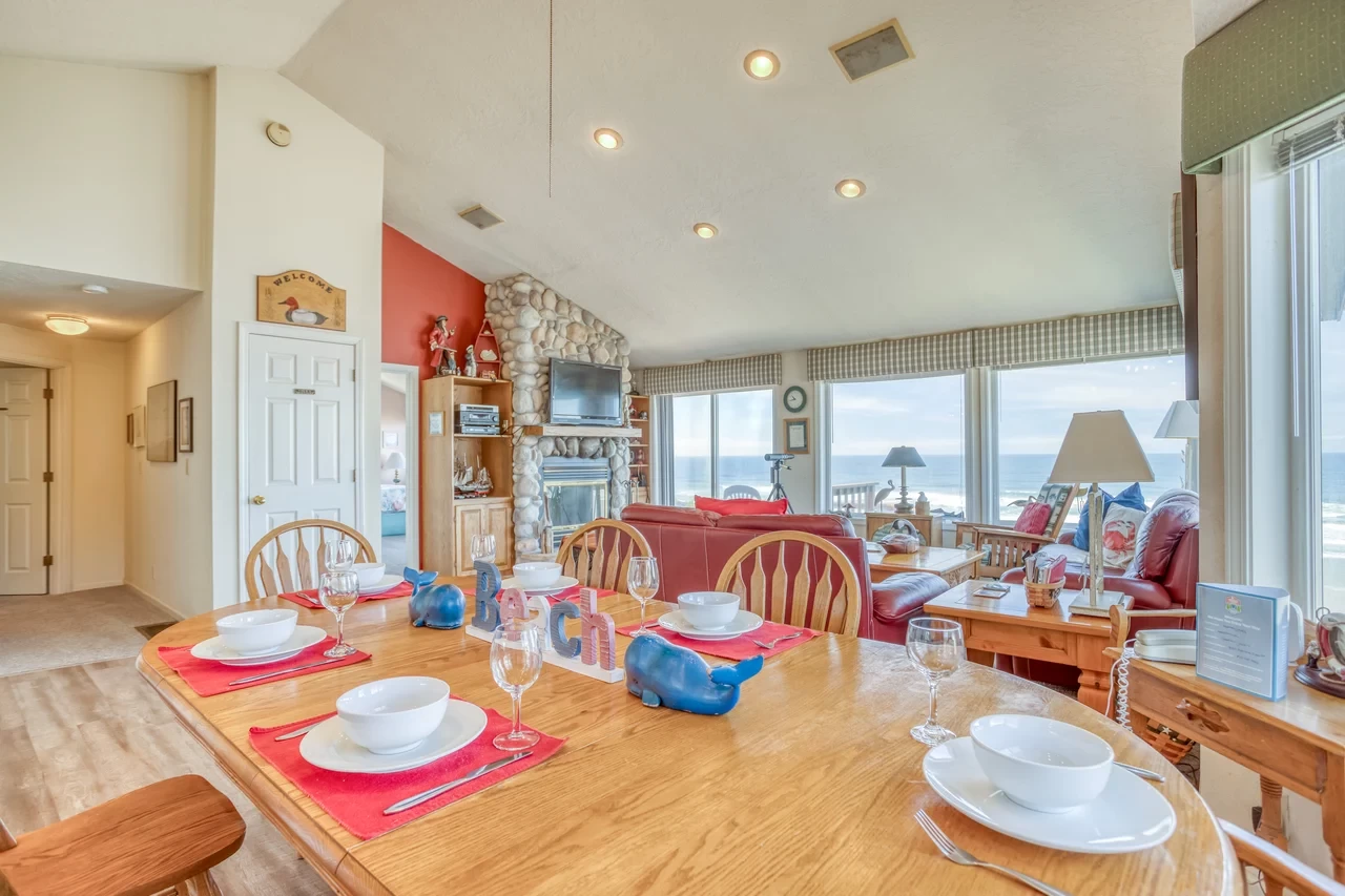 Ocean-view dining room