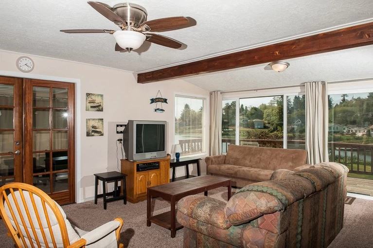 Lake Point Hideaway — photo 3
