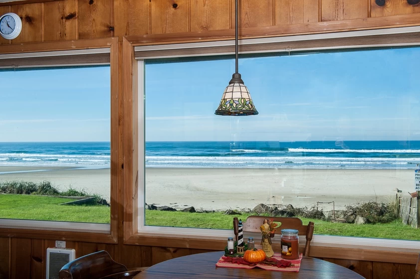Beach Bungalow — photo 5