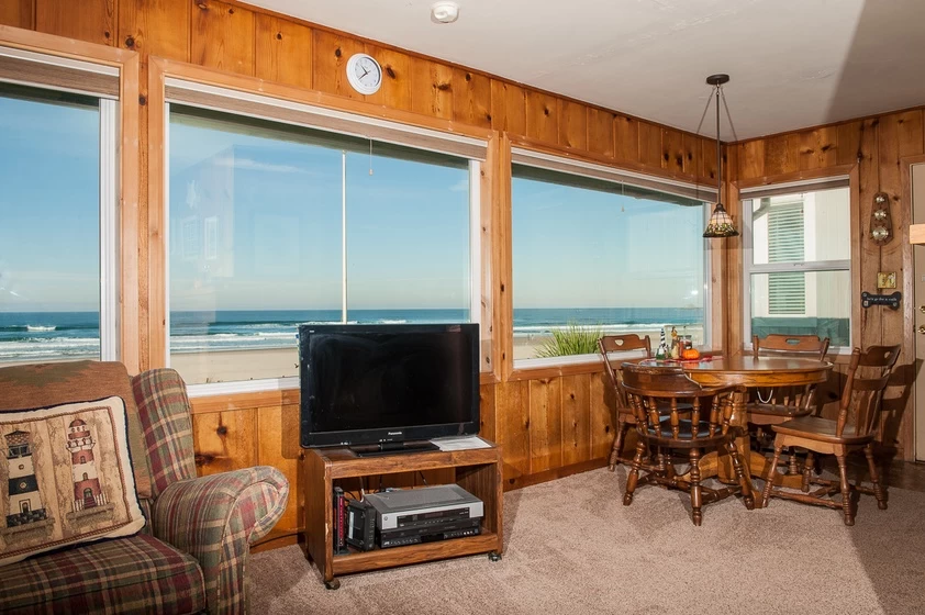 Beach Bungalow — photo 4