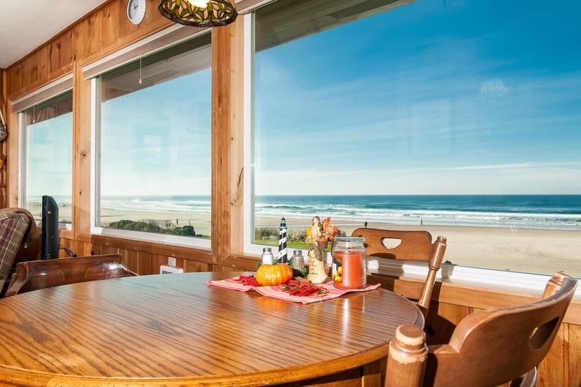 Beach Bungalow — photo 1