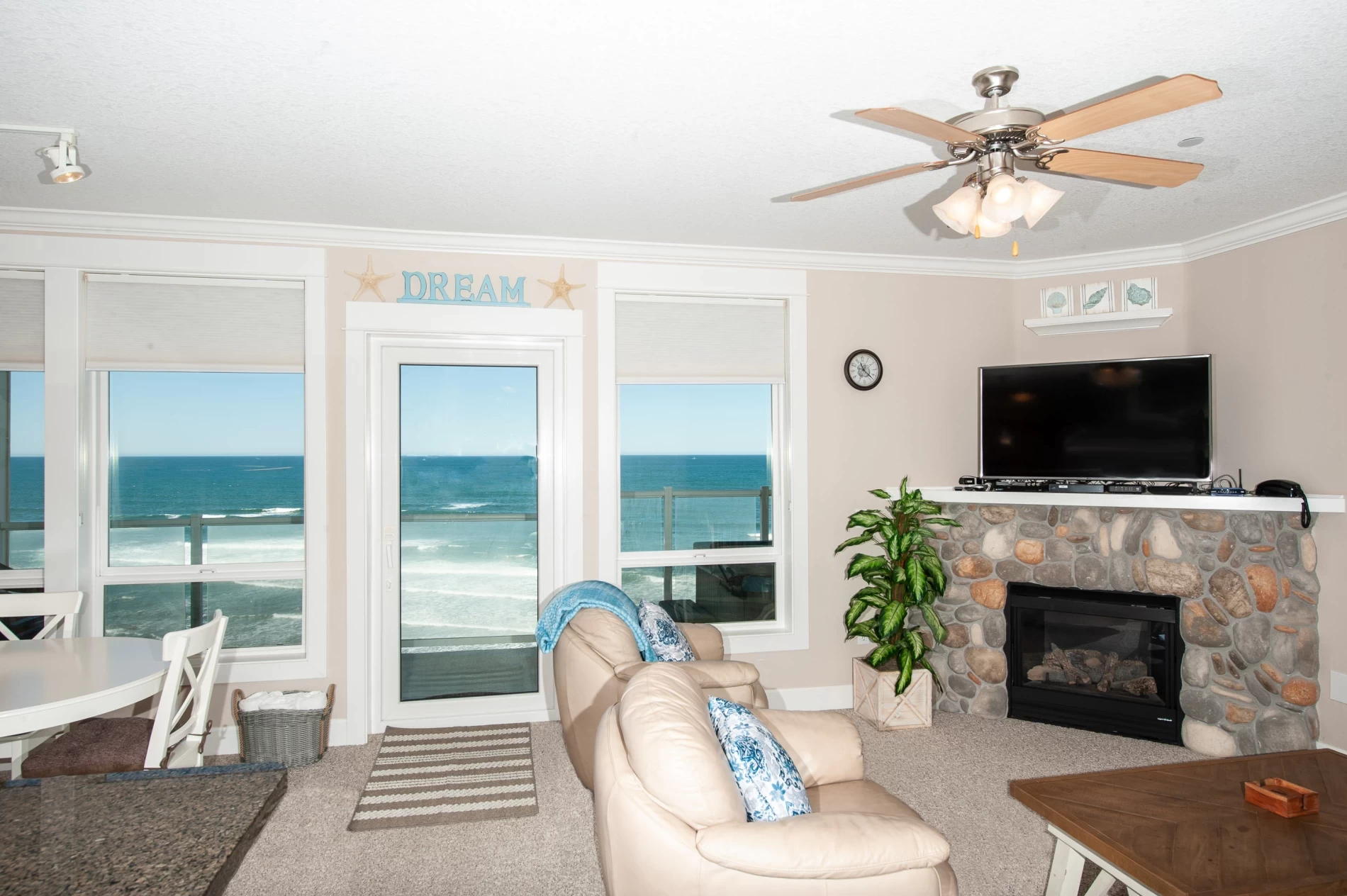 Beach Haven, Pacific Winds — photo 1