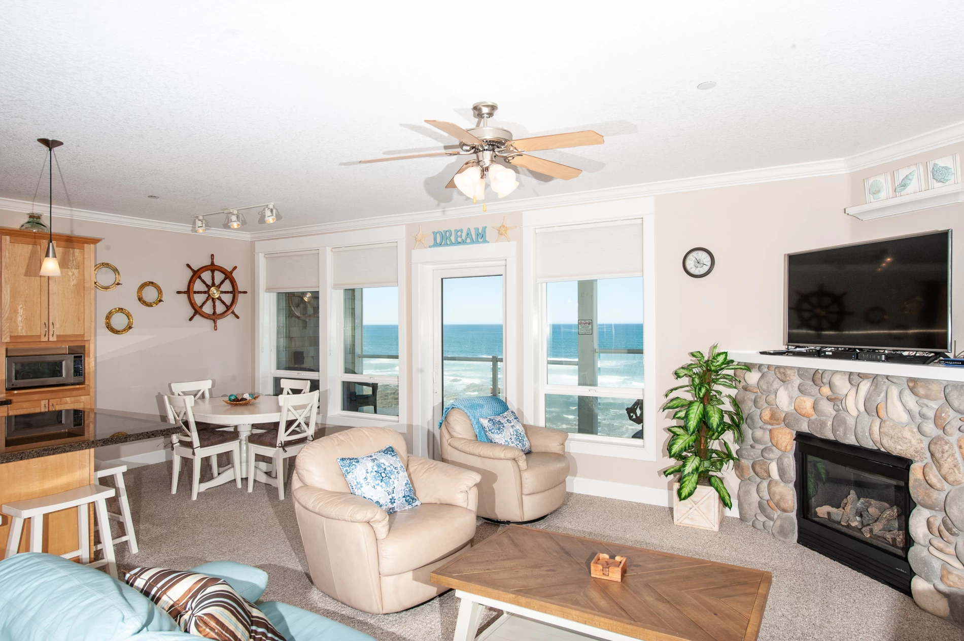 Beach Haven, Pacific Winds — photo 5