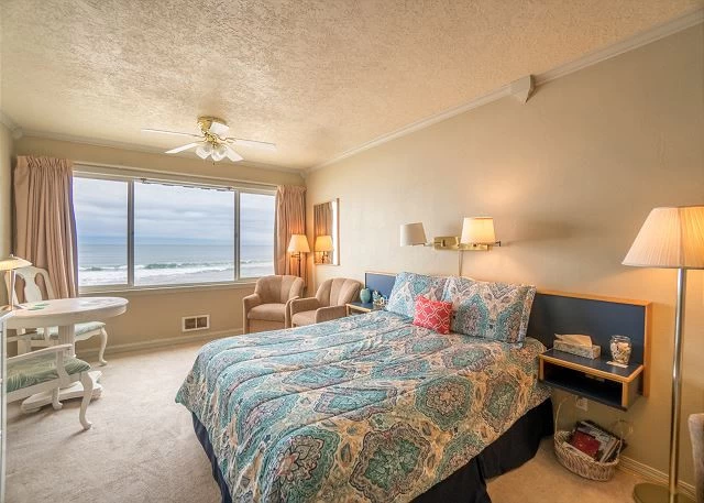 Sea Gypsy Condo 318 — photo 2