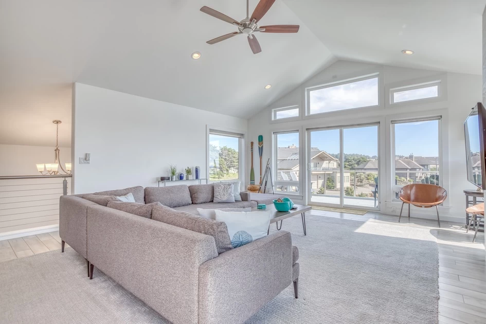 Breakwater Beach House — photo 5