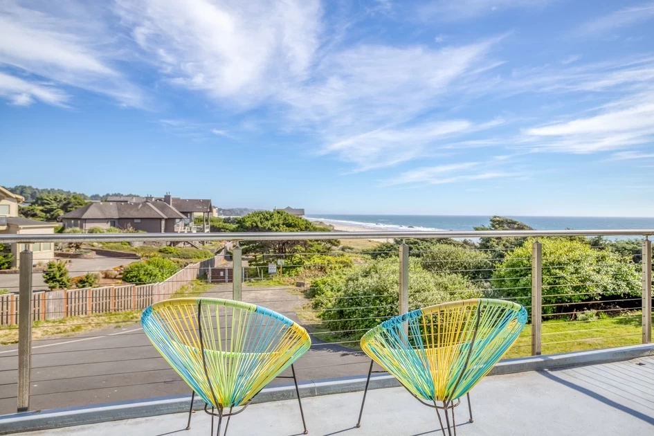 Breakwater Beach House — photo 1