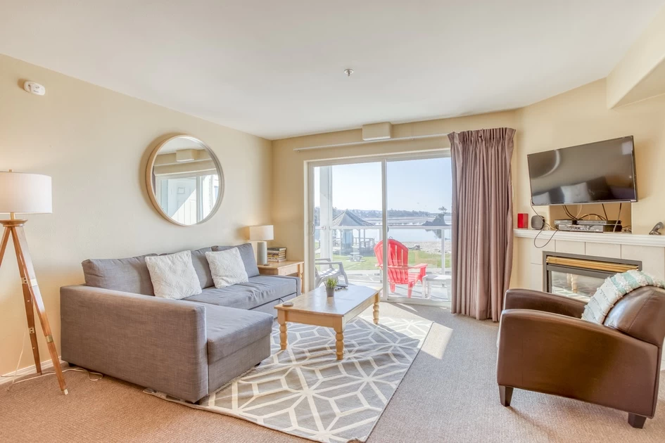 Bird's Nest Suite, Waters Edge — photo 4