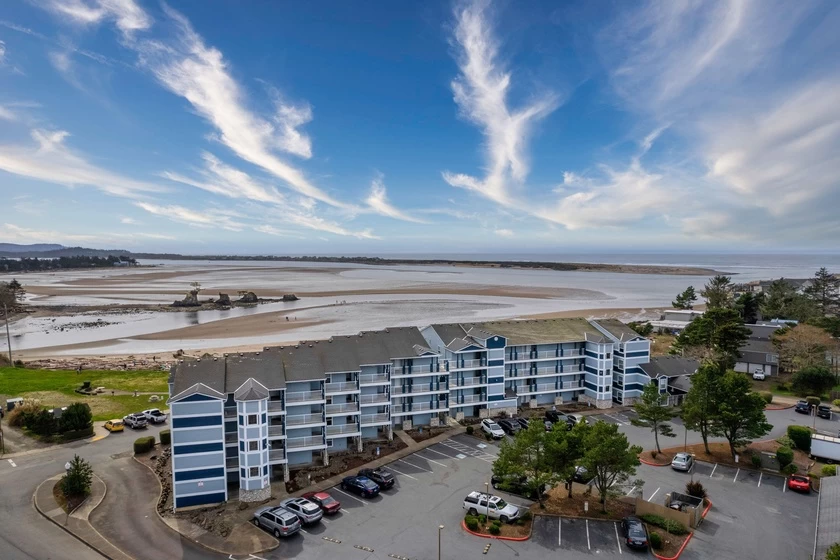 Waters Edge Condo 207 — photo 3