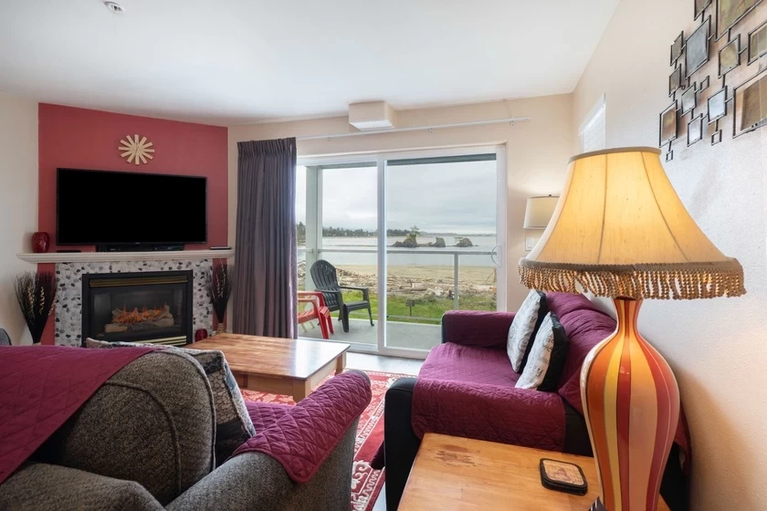 Waters Edge Condo 207 — photo 1