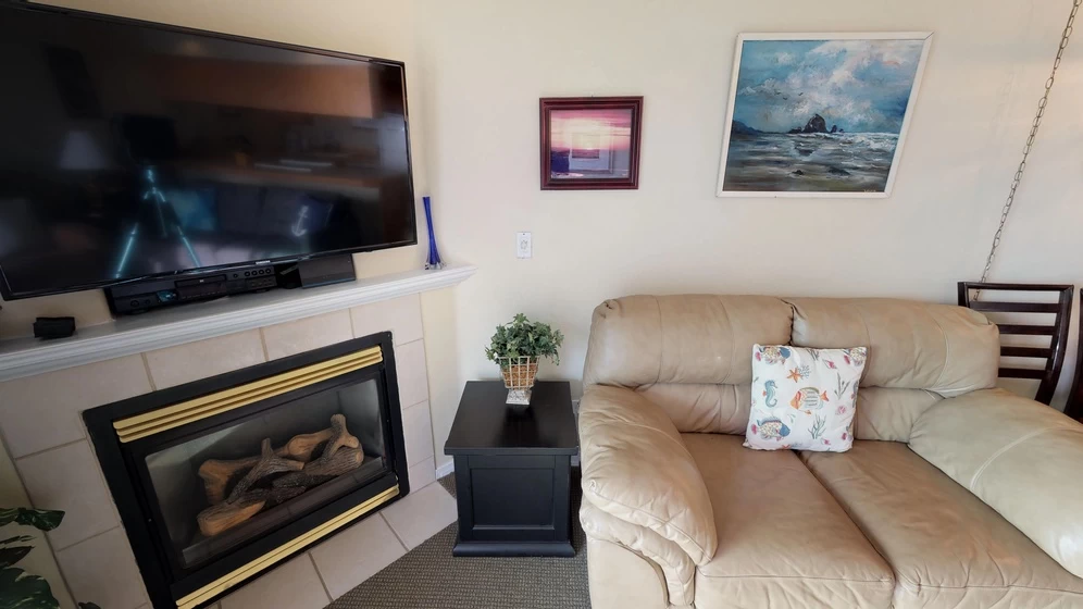Waters Edge Condo 308 — photo 4