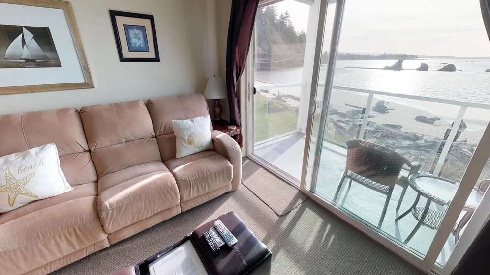 Waters Edge Condo 308 — photo 1