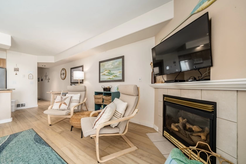 Waters Edge Condo 103 — photo 4