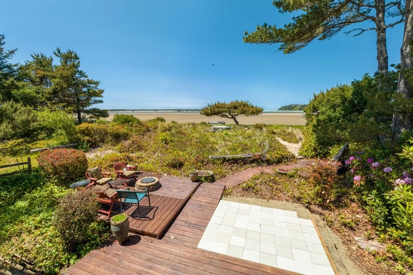 Siletz Bay Beach House — photo 2