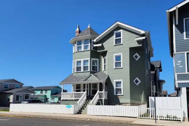 Endeavour House Vacation Rental — photo 1