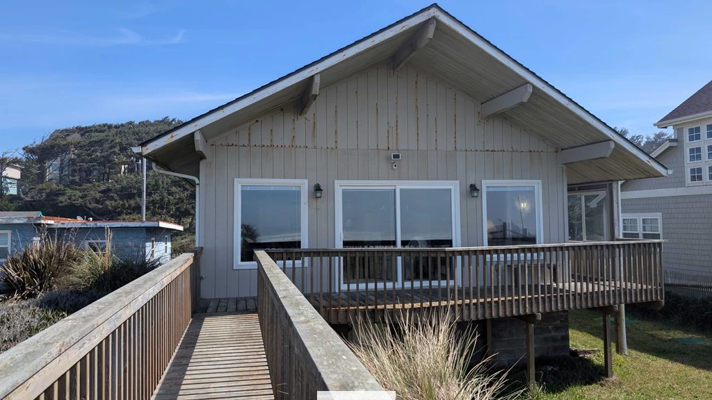 Ocean's Edge on Heceta Beach — photo 2