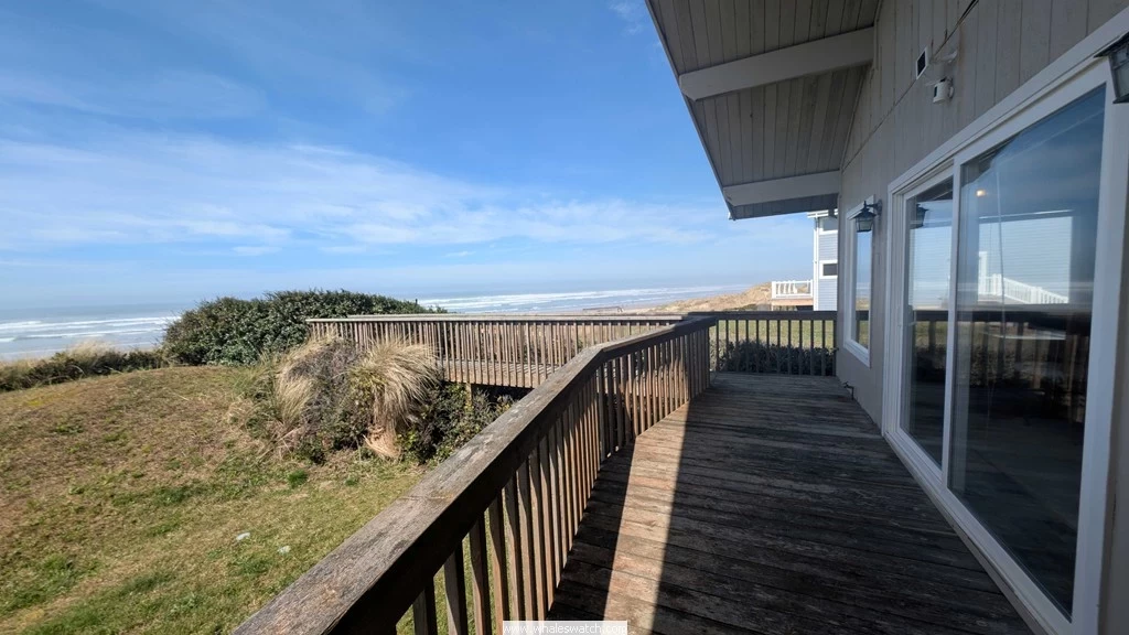 Ocean's Edge on Heceta Beach — photo 1