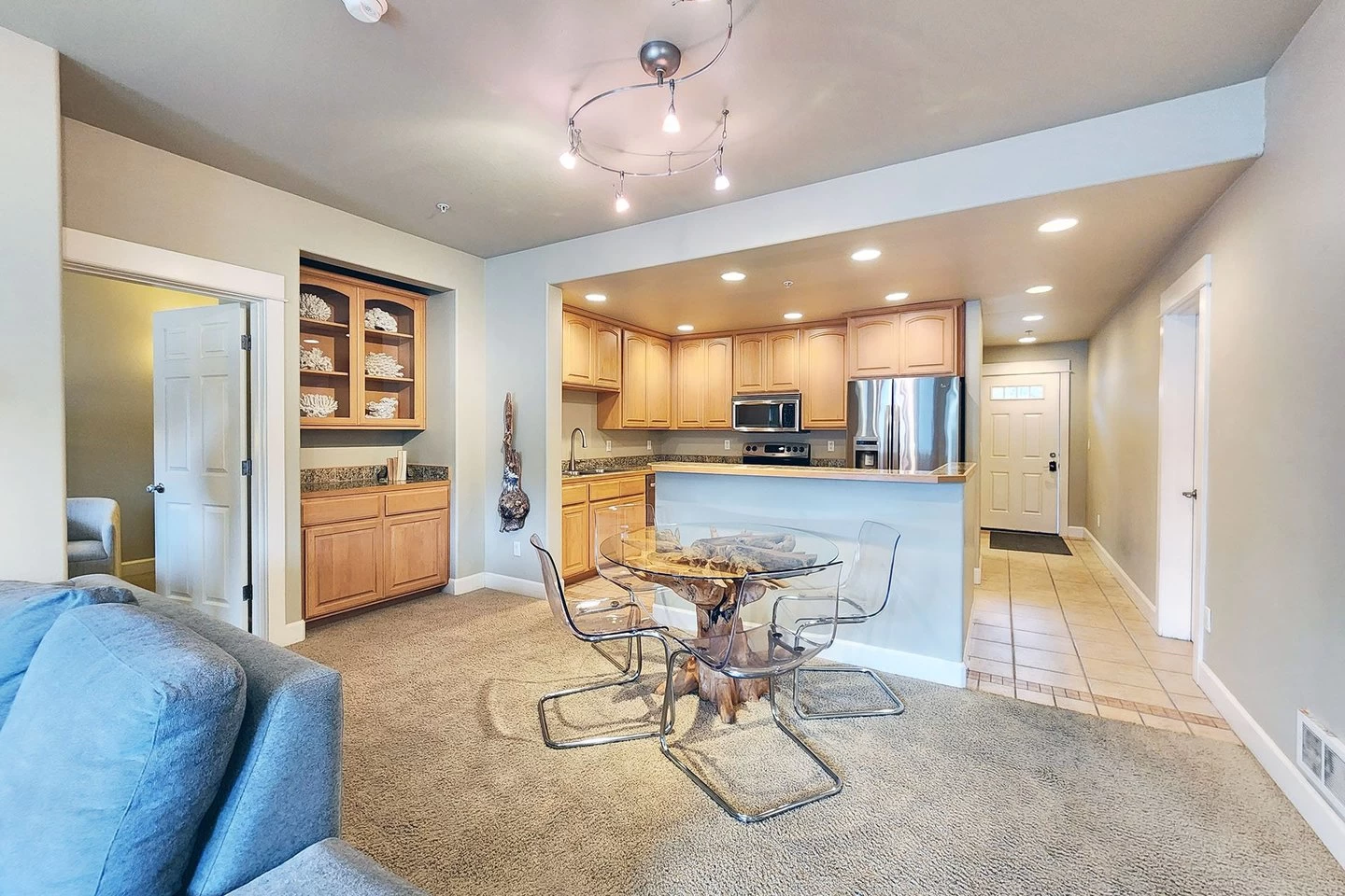 Riverfront Florence Condo – The Tide That Binds Vacation Rental — photo 2