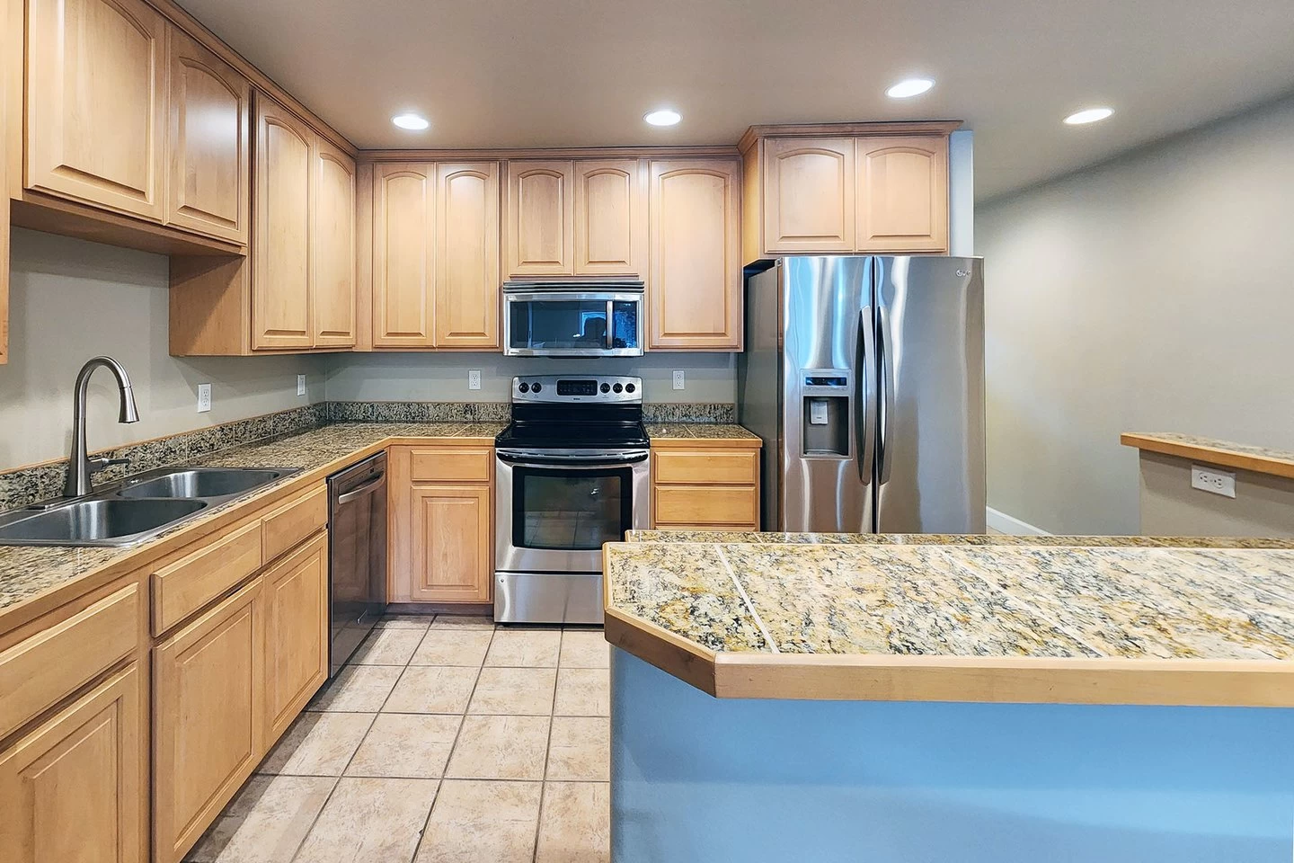 Riverfront Florence Condo – The Tide That Binds Vacation Rental — photo 4