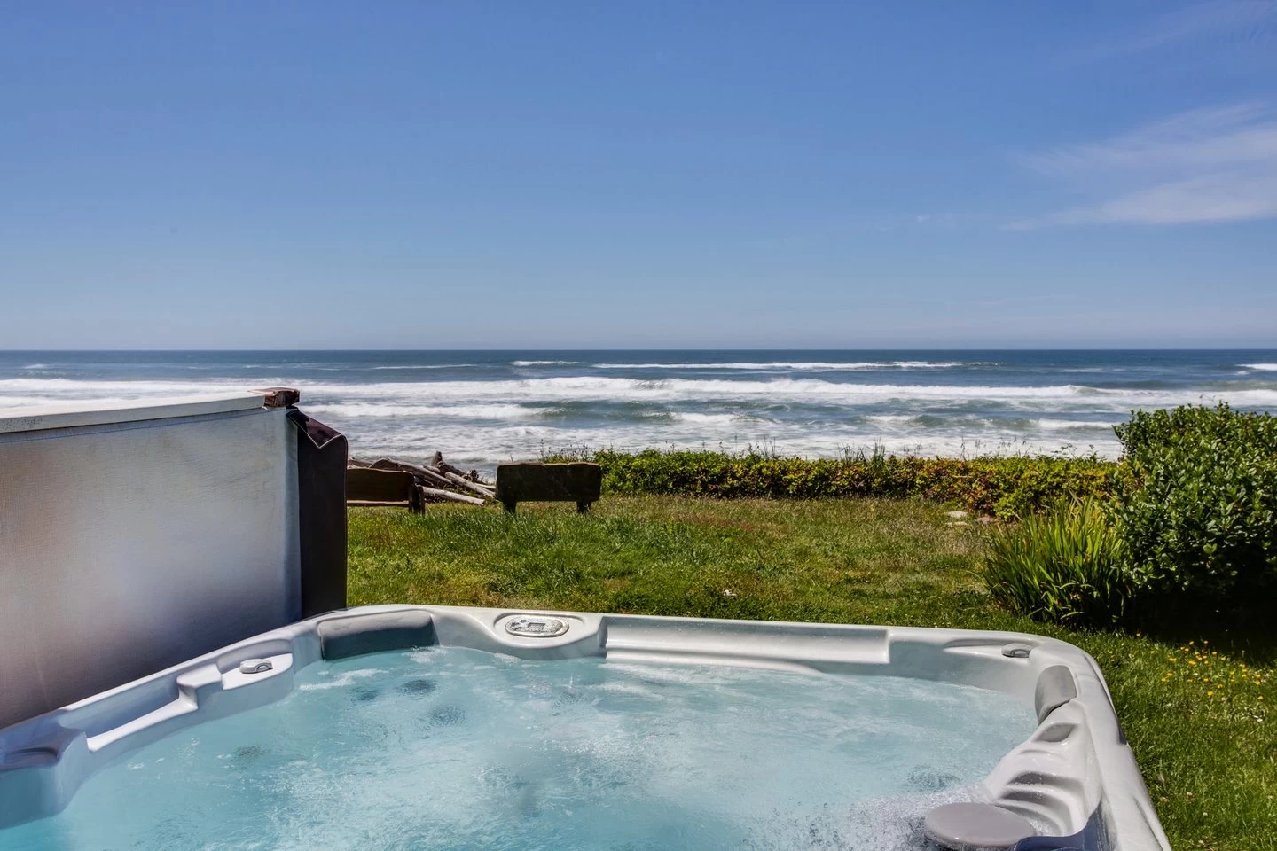 Lady Kennaway Oceanfront Vacation Rental — photo 1