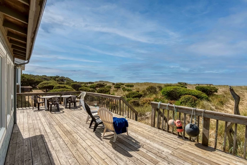 Daly's Oceanfront House — photo 5
