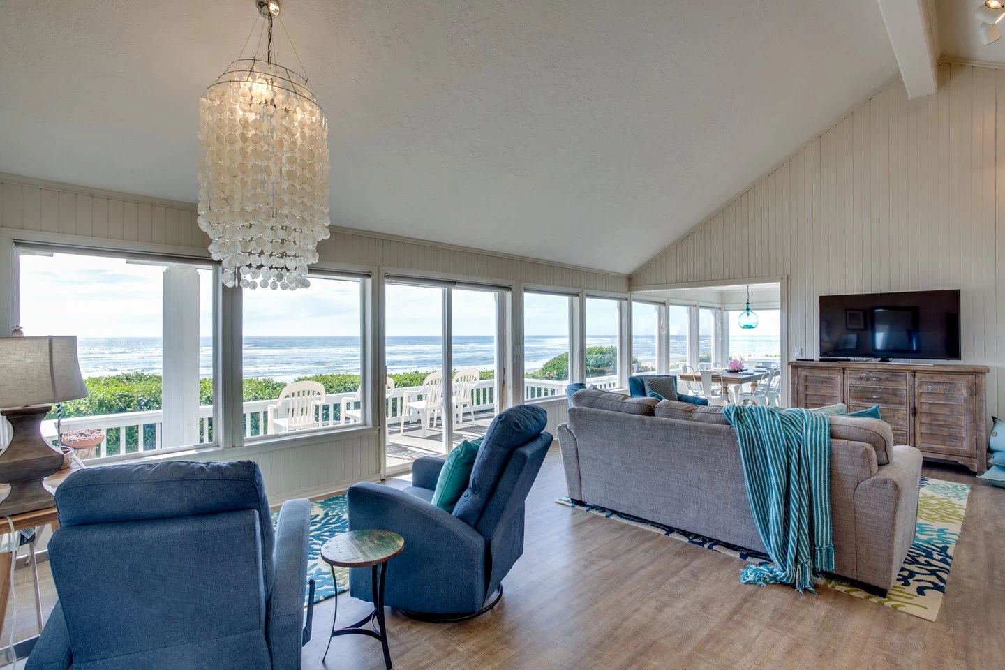 Alicia by the Sea – Oceanfront Vacation Home — photo 3