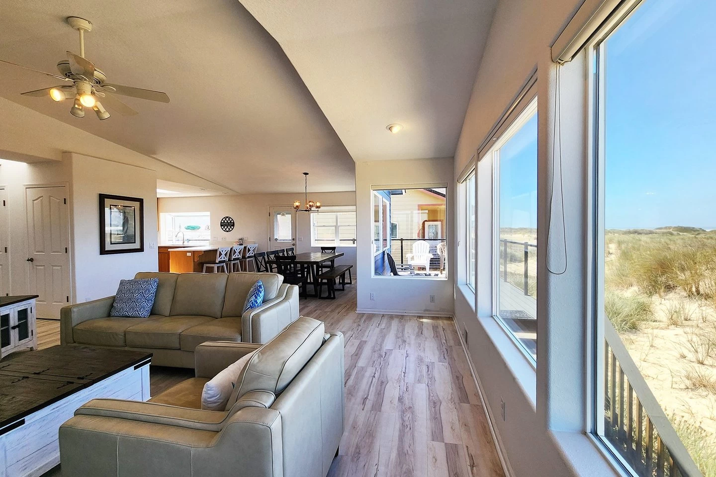 Beachside Bliss — photo 2