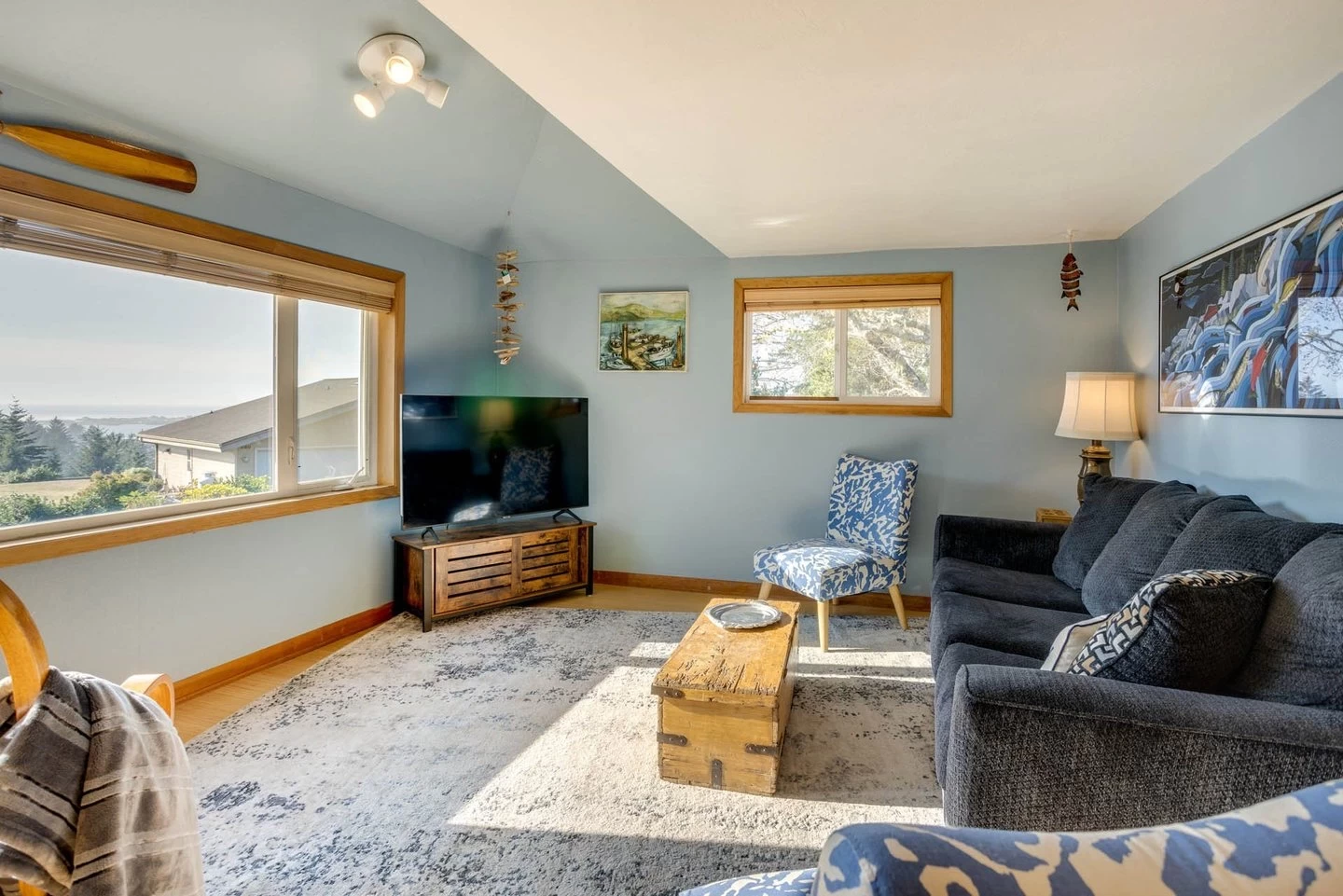 Hilltop Heights — photo 1