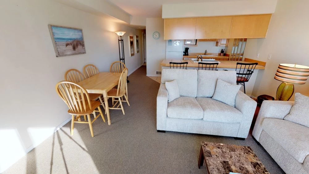 Water's Edge Condo 402 — photo 5